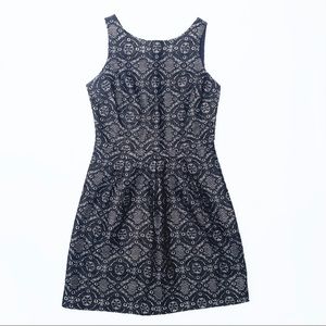 3/$25 BANANA REPUBLIC Lace Overlay Dress - Size 2